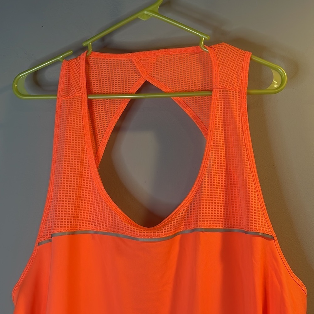 Neon orange workout tanktop - Picture 7 of 11
